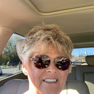 Meet your Posher, Cleta